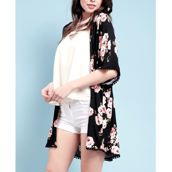 Black & Pink Floral Print Cover Up - Picture 9 of 10